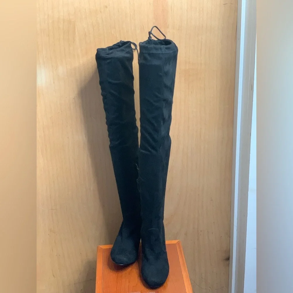 Lulus Black Over-the-Knee Women's Suede Boots.     Size-7.5  Glam Bombshell - Picture 4 of 4
